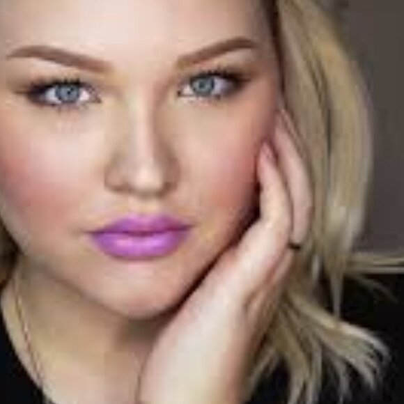 Last one! MAC DODGY GIRL Lipstick mini NEW Limited Edition - Picture 2 of 4